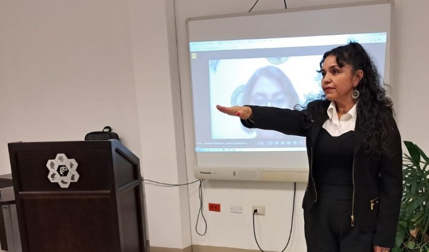 Obtiene María de Lourdes Pacheco Meza, Doctorado en Políticas Educativas.