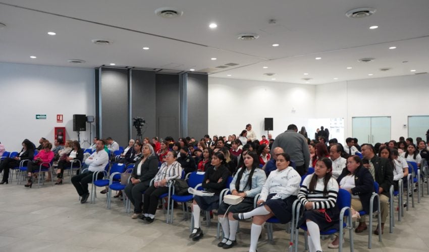 Conferencia “Educación por la Paz” impulsa reflexión internacional en el Noveno Congreso Internacional en Investigación Educativa